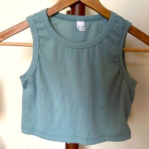- Crop Tank Top